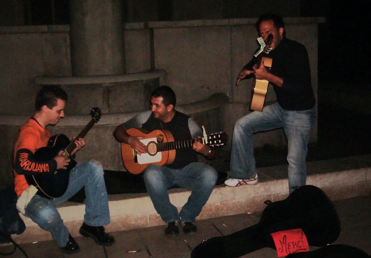 Paris, Straßenmusiker, Helmut Scholz, Gitarre